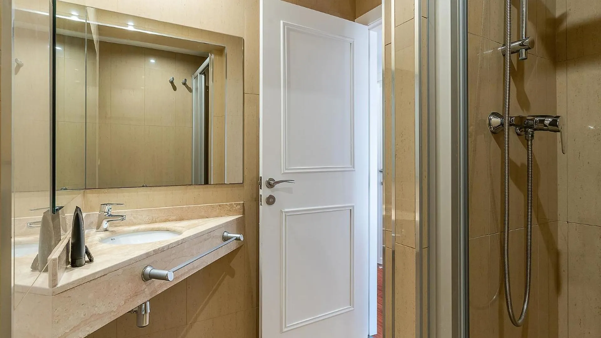 Enjoybcn Fira Apartment Barcellona